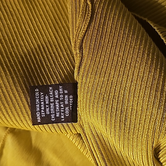 Womens ADRIENNE VITTADINI Sleeveless Sweater. Lime Green. Size Large. - Picture 8 of 8